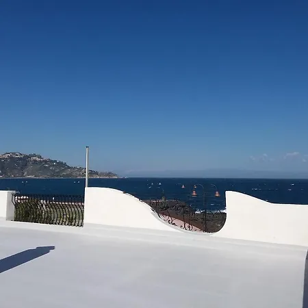 Orpheus Hotel 2*